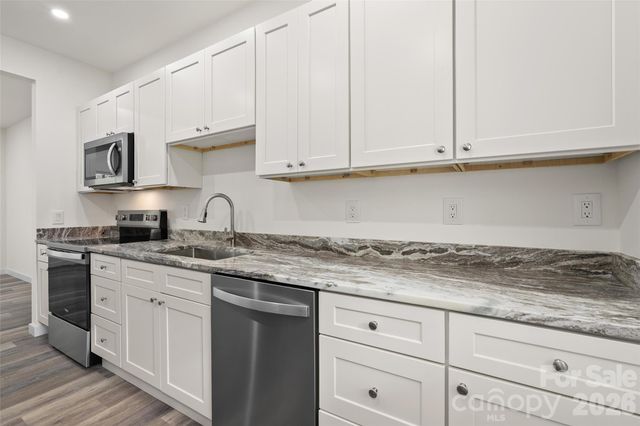22 Ilyas Way, Waynesville, NC 28786
