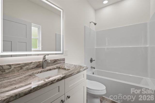 22 Ilyas Way, Waynesville, NC 28786