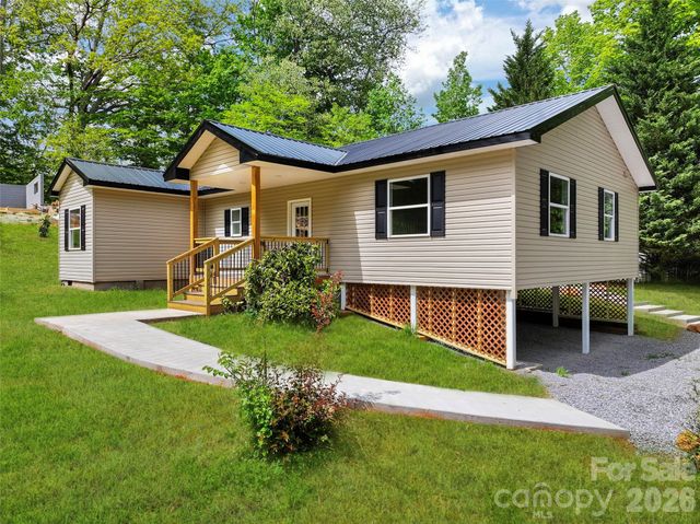 22 Ilyas Way, Waynesville, NC 28786
