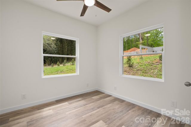 22 Ilyas Way, Waynesville, NC 28786