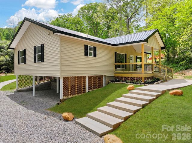 22 Ilyas Way, Waynesville, NC 28786