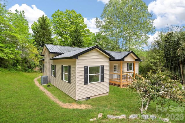 22 Ilyas Way, Waynesville, NC 28786