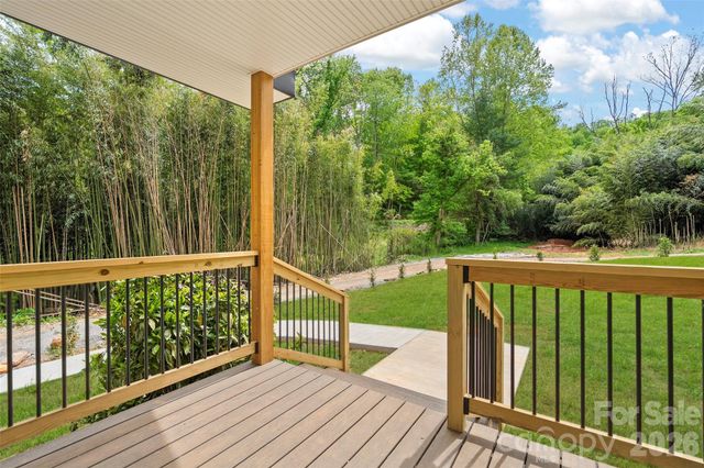 22 Ilyas Way, Waynesville, NC 28786