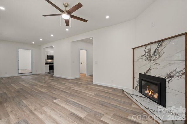 22 Ilyas Way, Waynesville, NC 28786