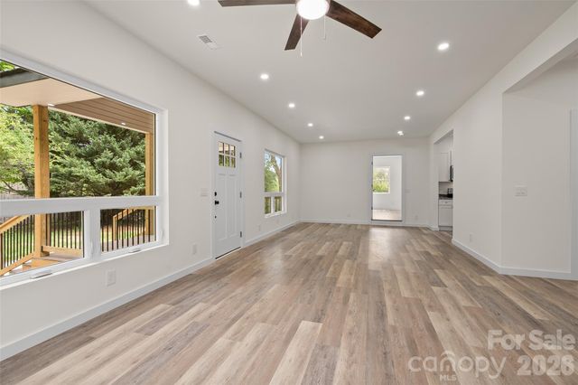 22 Ilyas Way, Waynesville, NC 28786