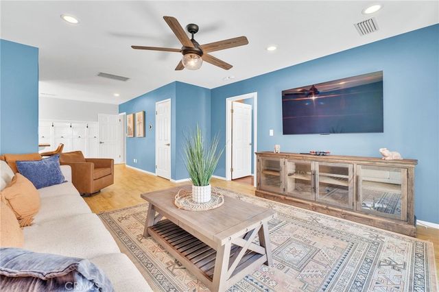 4838 Fidler Avenue, Long Beach, CA 90808