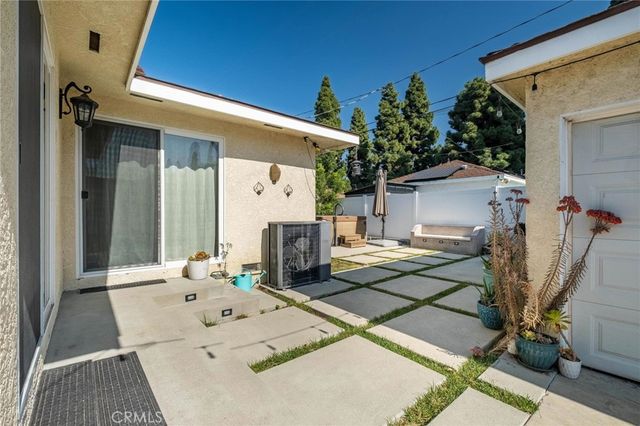 4838 Fidler Avenue, Long Beach, CA 90808