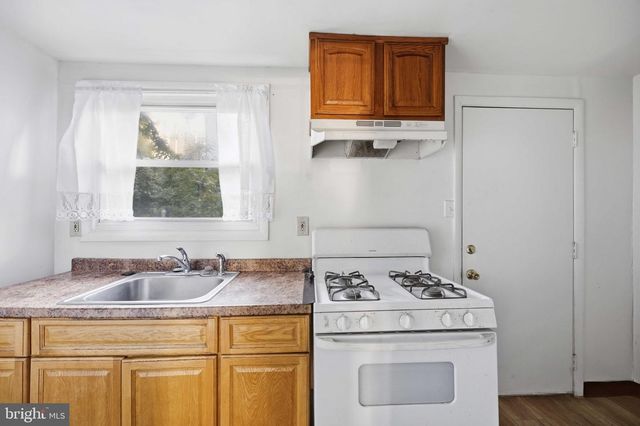 2020 NEWCOMB ST, Philadelphia, PA 19140