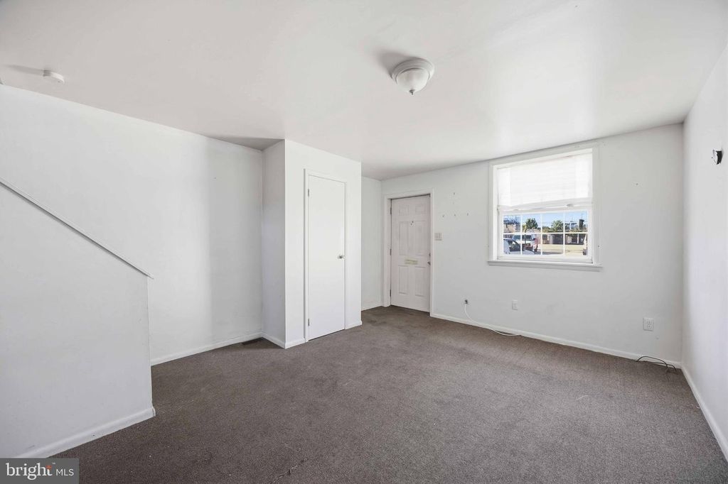 2020 NEWCOMB ST, PHILADELPHIA, PA 19140 — photo 4