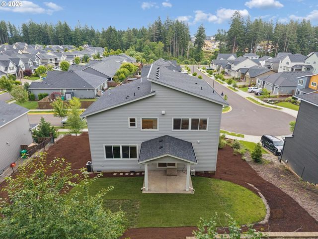10025 Se NICHOLAS Dr, Happy Valley, OR 97086