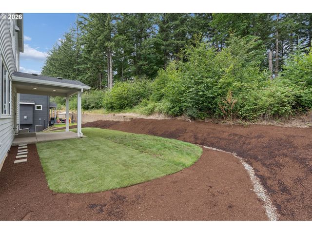 10025 Se NICHOLAS Dr, Happy Valley, OR 97086