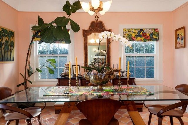 898 S Victoria, Los Angeles, CA 90005