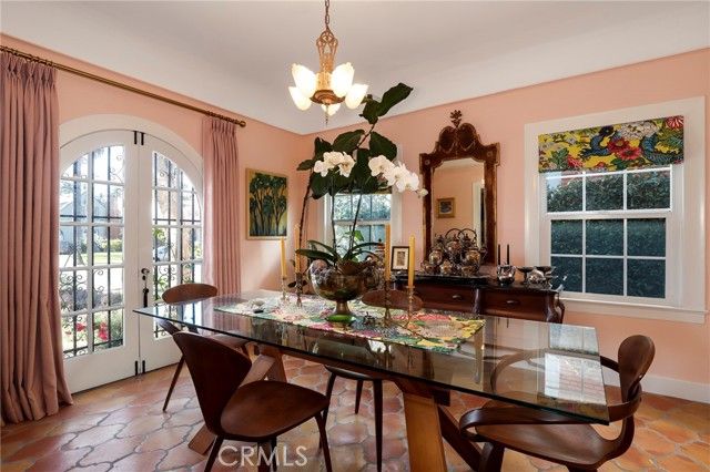 898 S Victoria, Los Angeles, CA 90005