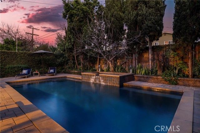 898 S Victoria, Los Angeles, CA 90005