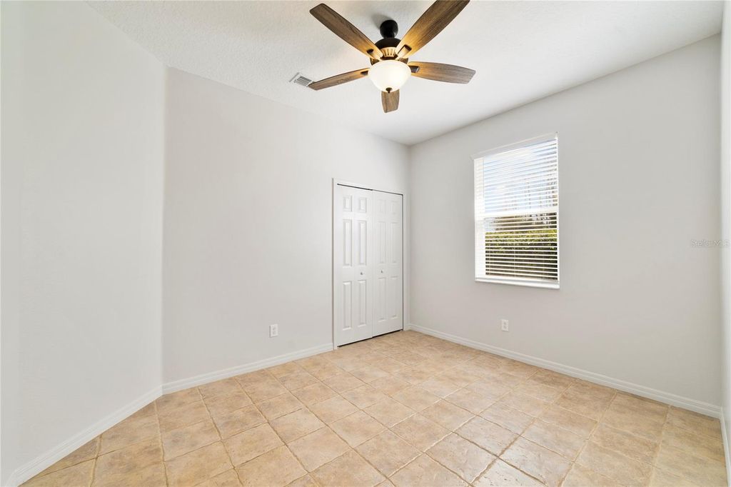 Image 19 of property listing at 1156 ROYAL SAINT GEORGE DRIVE, Orlando, FL 32828