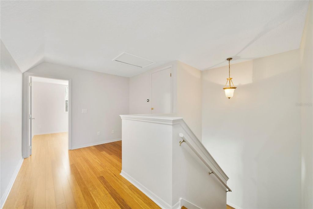 Image 23 of property listing at 1156 ROYAL SAINT GEORGE DRIVE, Orlando, FL 32828