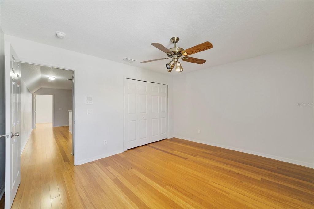 Image 28 of property listing at 1156 ROYAL SAINT GEORGE DRIVE, Orlando, FL 32828