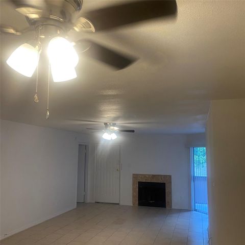 9797 Leawood 1414, Houston, TX 77099