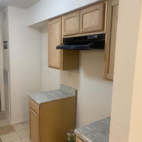 9797 Leawood 1414, Houston, TX 77099