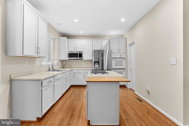 13574 BIG BOULDER RD, Herndon, VA 20171