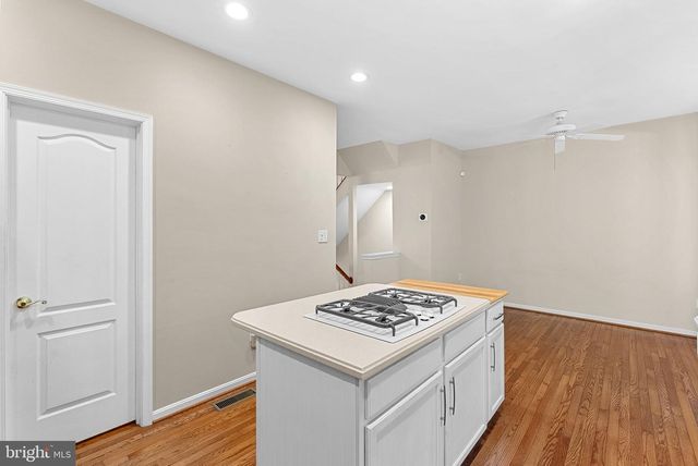 13574 BIG BOULDER RD, Herndon, VA 20171