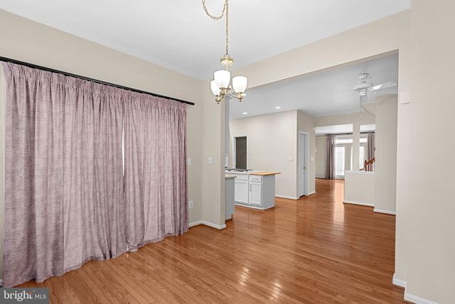 13574 BIG BOULDER RD, Herndon, VA 20171