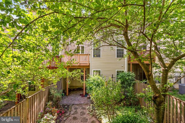 13574 BIG BOULDER RD, Herndon, VA 20171