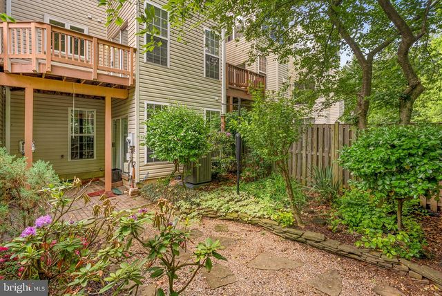 13574 BIG BOULDER RD, Herndon, VA 20171