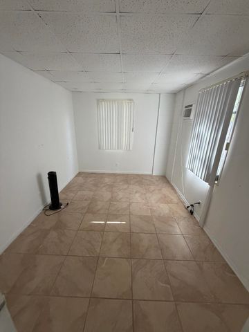 5806 N FLAGLER Drive, West Palm Beach, FL 33407
