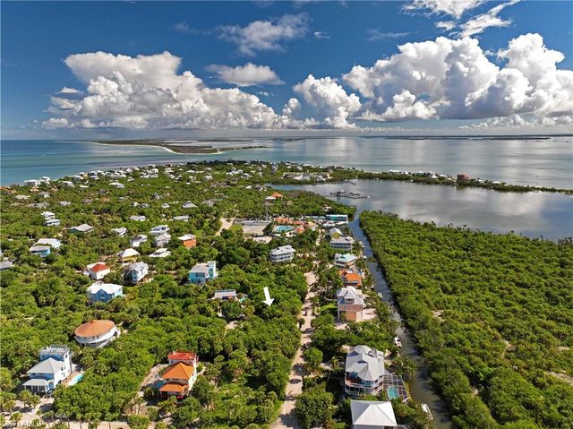 4430 Smugglers DR, Upper Captiva, FL 33924