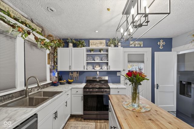 1407 S Meeker Avenue, Muncie, IN 47302