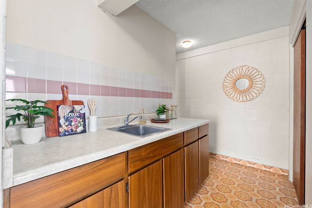 99-252 Lalani Street, Aiea, HI 96701