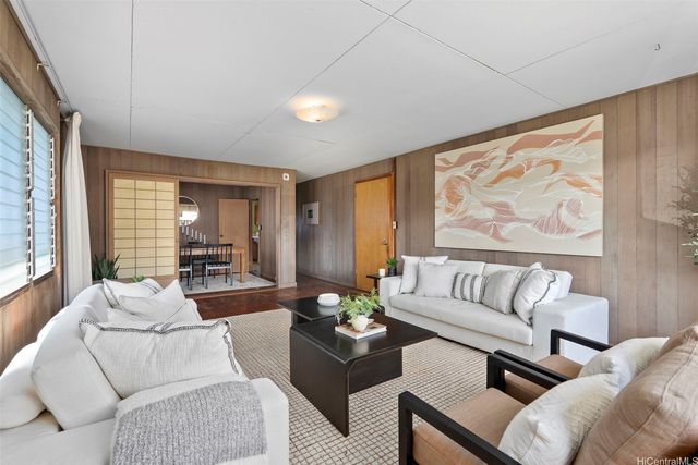 99-252 Lalani Street, Aiea, HI 96701