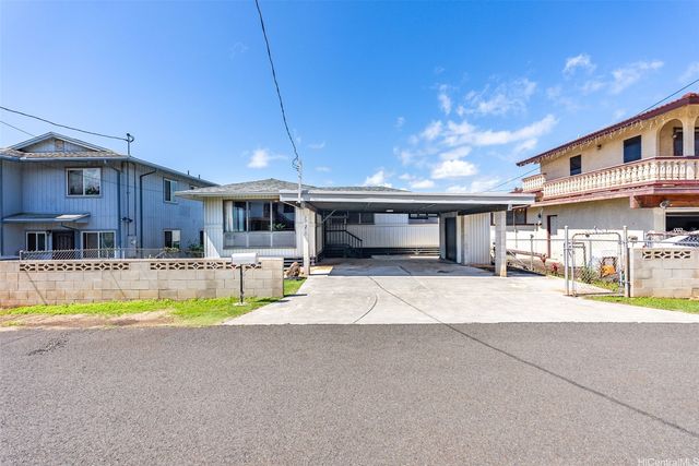 99-252 Lalani Street, Aiea, HI 96701