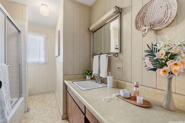 99-252 Lalani Street, Aiea, HI 96701