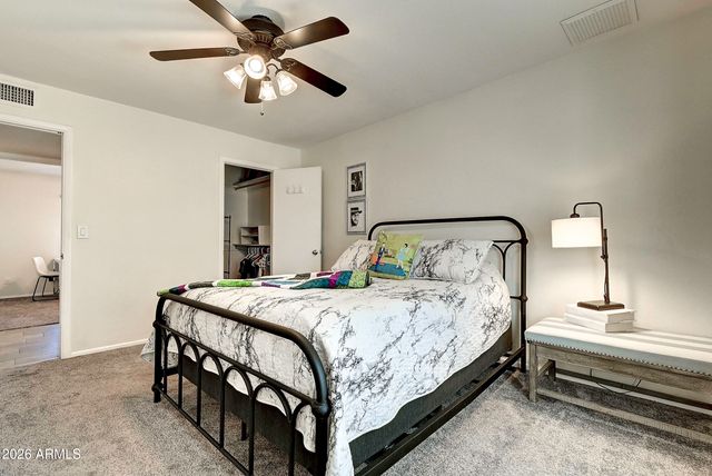 724 W PALOMINO Drive, Chandler, AZ 85225