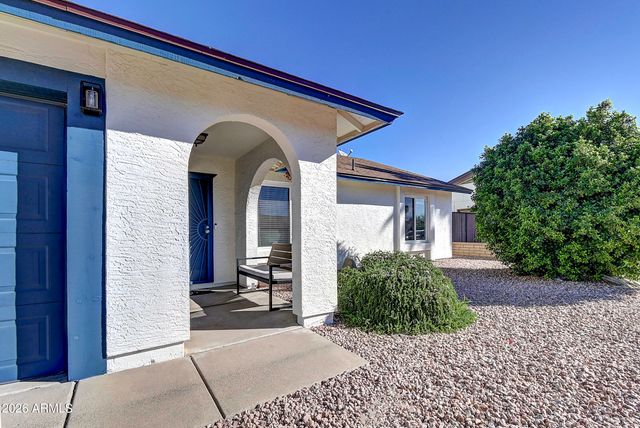 724 W PALOMINO Drive, Chandler, AZ 85225