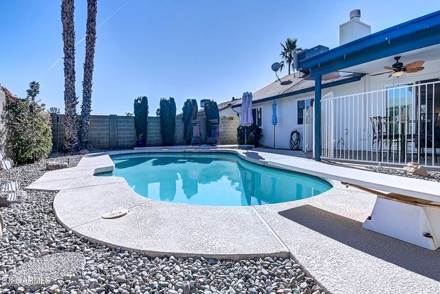 724 W PALOMINO Drive, Chandler, AZ 85225