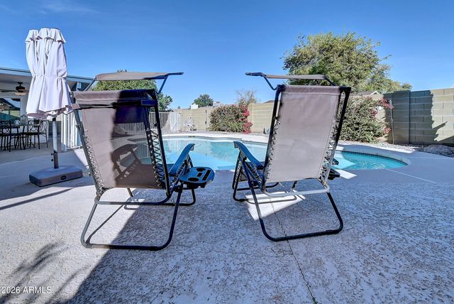 724 W PALOMINO Drive, Chandler, AZ 85225