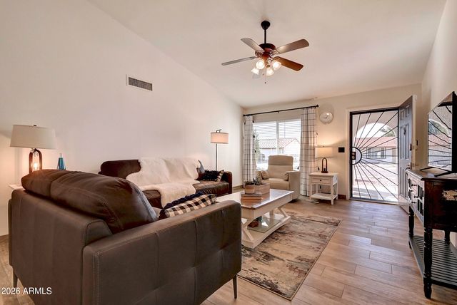 724 W PALOMINO Drive, Chandler, AZ 85225