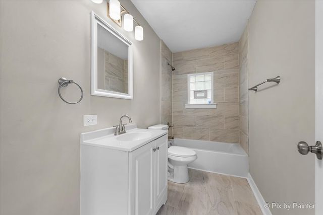 1909 S 22nd Avenue, Maywood, IL 60153