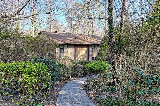 153 Stornoway Drive 2, Clayton, GA 30525