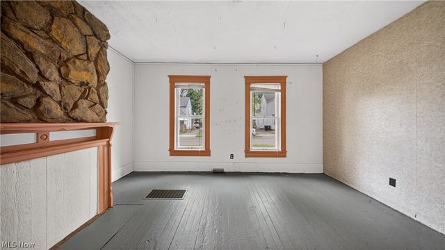 1320 W 87th Street, Cleveland, OH 44102