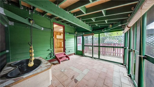 1320 W 87th Street, Cleveland, OH 44102