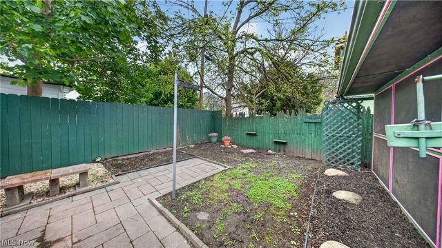 1320 W 87th Street, Cleveland, OH 44102