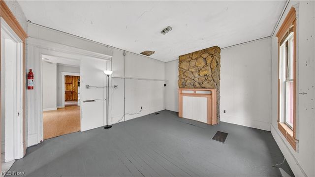 1320 W 87th Street, Cleveland, OH 44102