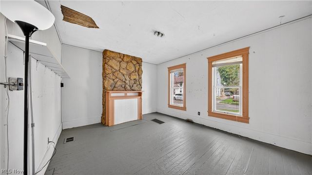 1320 W 87th Street, Cleveland, OH 44102