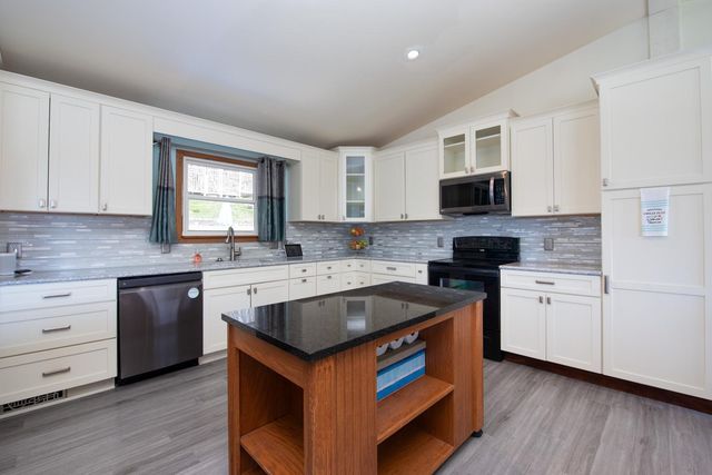 492 Marvin Boulevard, North Mankato, MN 56003