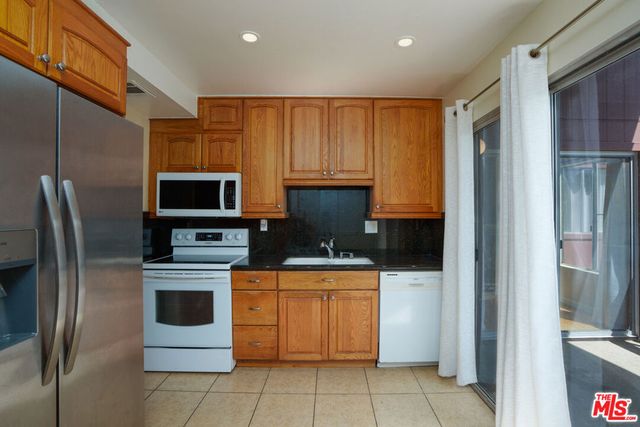 5045 Maytime Lane 119, Culver City, CA 90230