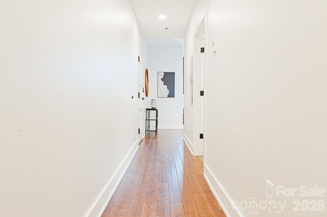 122 College Street 202, Asheville, NC 28801